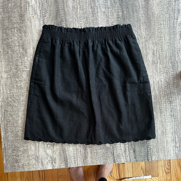J. Crew Factory black scalloped skirt. Size 4. Never worn! - Picture 4 of 4